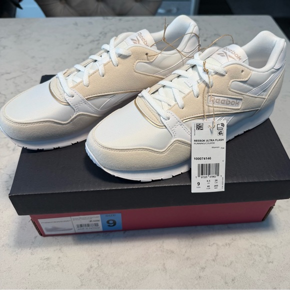 Reebok Shoes - NWT- Women’s Reebok Ultra Flash White and Cream Sneakers Size 9